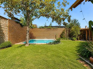 Cómoda casa cercana a colegios y excelente conectividad, San Carlos de Apoquindo
