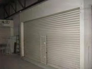 Venta de Local Plaza Comercial en Cuesta Bonita