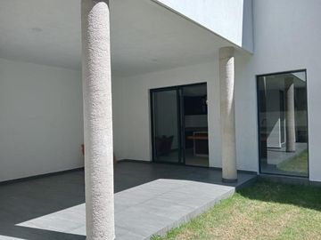 Residencia Nueva cerca de Paseos del Bosque, Naucalpan Edo. De México
