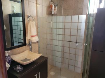 CASA EN VENTA EN LOMAS DE BELLAVISTA