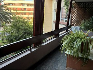 Departamento Providencia 3 D + 2 B + Servicios