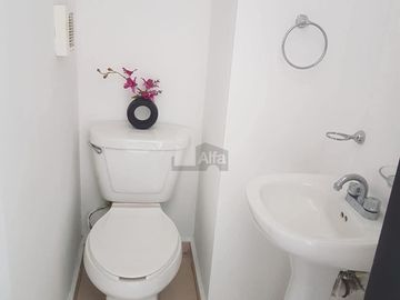 Casa amueblada en renta en Querétaro. Fraccionamiento El Mirador.