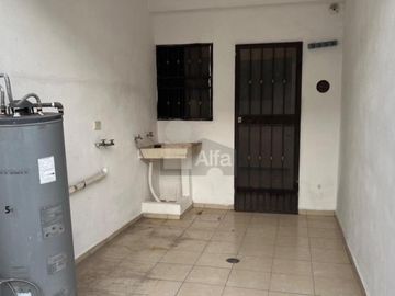 Casa sola en renta en Real de Cumbres, Monterrey, Nuevo León