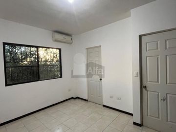 Casa sola en renta en Real de Cumbres, Monterrey, Nuevo León