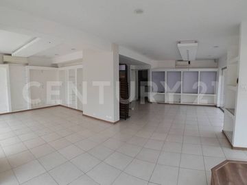 LOCAL EN RENTA | DEL VALLE | SAN PEDRO GARZA GARCÍA, NL