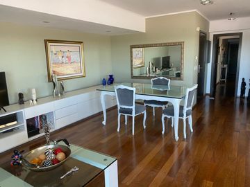 VENTA: Departamento de tres dormitorios con vista al río y amenities en Quinquela Bajo