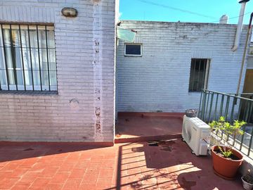 Carrasco 582: IMPECABLE PH 4amb.   patio   terraza (ideal 2 familias o un buen quincho/office)