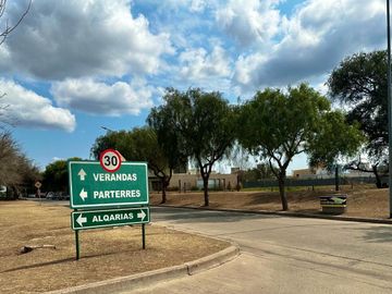 Siete Soles ALQARIAS 3 - Terreno 600m2, Central, fondo espacio verde!