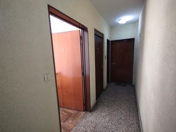Venta de Depto 2 amb en Flores! Super luminoso y calido!!