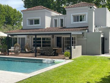 Casa en Venta 6 Ambientes en Ayres de Pilar