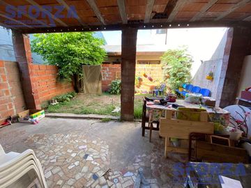 Casa en venta en planta baja con patio en San Miguel