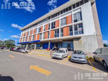 Financiacion En venta Oficina Consultorio con cochera cubierta, Villanueva Nordelta Benavidez, Tigre