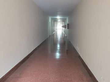 Departamento. 3 ambientes amplios. Luminoso. Bajo Belgrano.