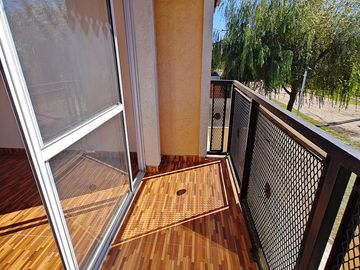 Duplex al frente de 3 ambientes en G. Catan