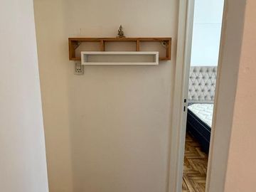 Departamento de 2 ambientes AMOBLADO en Villa Urquiza, plena zona comercial!
