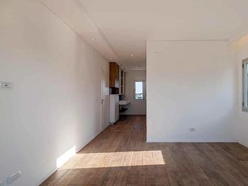 VENTA CASA SAN SEBASTIAN AREA 10 PILAR 5 AMBIENTES