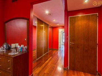 Venta de Casa en Villa Lugano Zona Marista - 4 dormitorios - quincho con pileta
