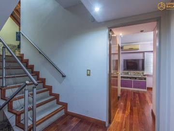 Venta de Casa en Villa Lugano Zona Marista - 4 dormitorios - quincho con pileta
