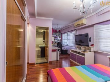 Venta de Casa en Villa Lugano Zona Marista - 4 dormitorios - quincho con pileta