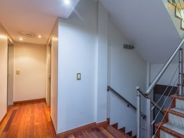 Venta de Casa en Villa Lugano Zona Marista - 4 dormitorios - quincho con pileta