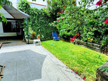Casa 3 amb en Morón con parque, terraza y precio único, oportunidad de mercado   opción lote lindero