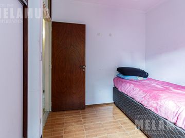 4 AMBIENTES / VENTA / FLORES CON PARRILLA PROPIA APTO CREDITO