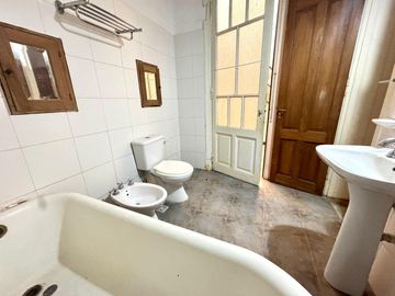 Venta Casa 3 dormitorios PH antigua Funcional Rosario Ideal uso comercial profesional instituciones