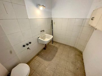 Venta Casa 3 dormitorios PH antigua Funcional Rosario Ideal uso comercial profesional instituciones