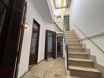 Venta Casa 3 dormitorios PH antigua Funcional Rosario Ideal uso comercial profesional instituciones