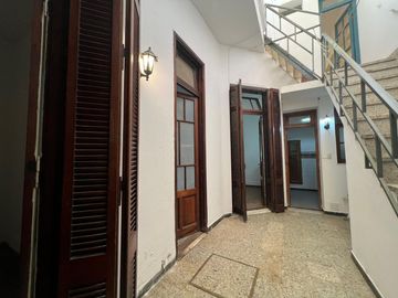 Venta Casa 3 dormitorios PH antigua Funcional Rosario Ideal uso comercial profesional instituciones