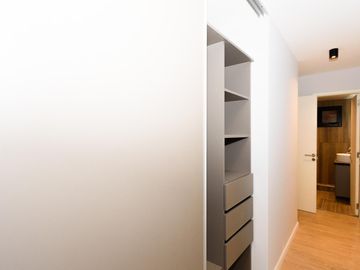 Departamento de categoría a estrenar, edificio con pileta