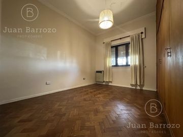Venta Casa de 3 dormitorios en Temperley Este.