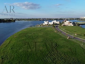 Casa en Venta en Los Puentes, Nordelta con salida a la laguna