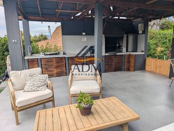 Exclusiva Parcela en Mantagua | 3 Casas, Piscina Temperada y 2.500 m²