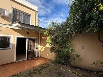 Casa, duplex en alquiler - Victoria