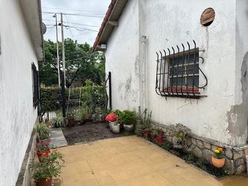 Casa en venta en Gonzalez Catan