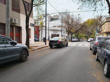 PH Saavedra amplio frente PB Entrada Independiente uso Profes Oficina sin exp