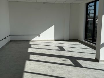 OFFICE GARDEN