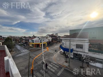 Alquiler PH 4 ambientes con cochera y terraza en Wilde