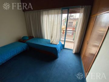 Alquiler PH 4 ambientes con cochera y terraza en Wilde