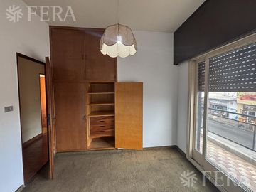 Alquiler PH 4 ambientes con cochera y terraza en Wilde