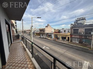 Alquiler PH 4 ambientes con cochera y terraza en Wilde