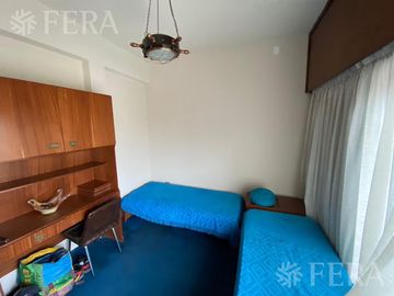 Alquiler PH 4 ambientes con cochera y terraza en Wilde