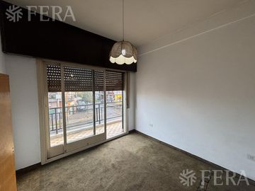 Alquiler PH 4 ambientes con cochera y terraza en Wilde