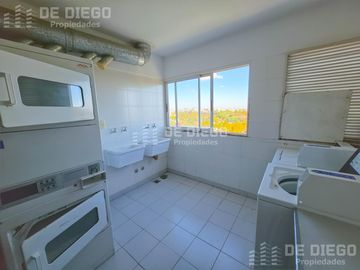 Departamento 2 ambientes con vista al rio en venta, Olivos, apto credito