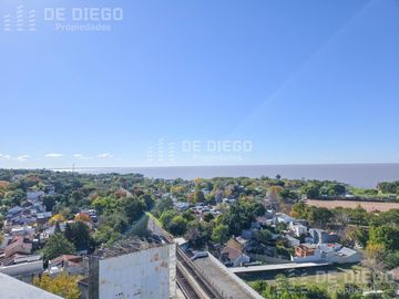 Departamento 2 ambientes con vista al rio en venta, Olivos, apto credito