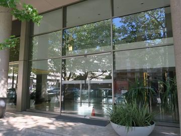 Oficina AAA de 130m2 2 cocheras en el destacado Madero Center
