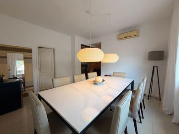Casa en venta en lote central en Las Orquideas - EN EXCLUSIVA