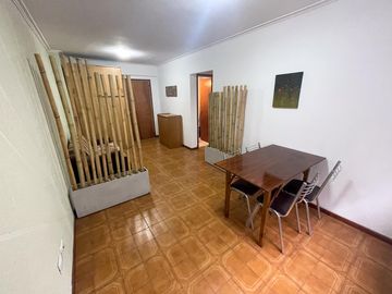 Alquiler 24 meses. Un ambiente a la calle