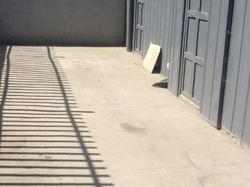 Local comercial en Concón con patio y estacionamiento para clientes